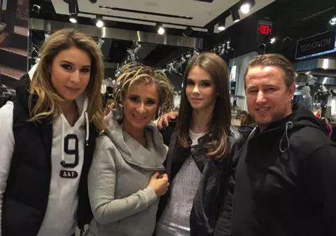 Ce mesaje a trimis Laurențiu Reghecampf fetelor Anamariei Prodan. Dezvăluirea făcută de impresară: „E greu când faci asemenea greșeli”