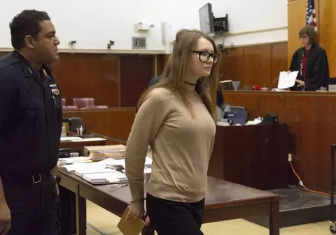 Anna Sorokin, escroaca a cărei poveste a inspirat serialul Netflix „Inventing Anna”, eliberată din închisoare