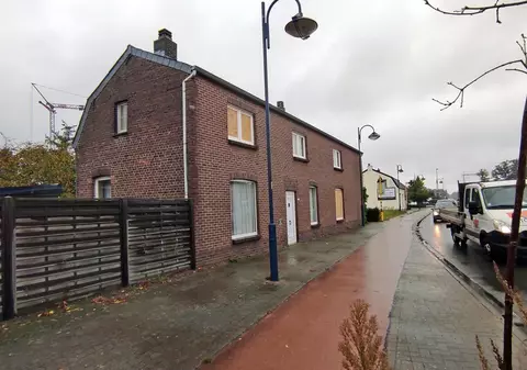 Român luat ostatic și torturat două zile, apoi lăsat rănit grav într-o casă, în Belgia. Cinci români acuzați că i-au făcut asta