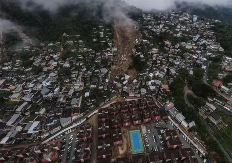 Peste 100 de persoane sunt încă date dispărute după alunecările de teren și inundațiile din Brazilia. 176 de oameni au murit