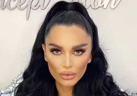 Brigitte Pastramă și-a topit acidul hialuronic din buze. Cum arată nemachiată și ce alte schimbări a mai făcut: „Eram un dezastru”