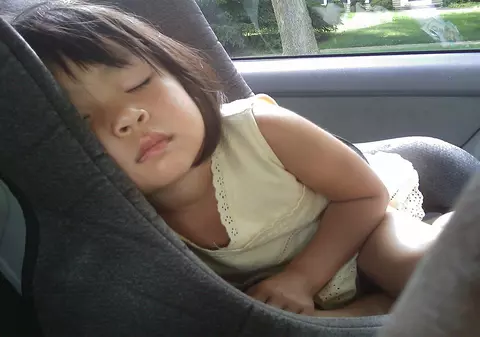 Cum alegi scaunul auto perfect pentru copilul tău? Gezo.ro este aici să-ți ofere cele mai bune soluții