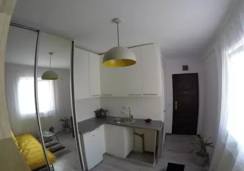 S-a închiriat garsoniera de 11 metri pătrați din Cluj. Cine va locui acolo și cât plătește chirie