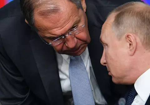 Lavrov i-a sugerat lui Putin, într-o discuție televizată, să acorde mai mult timp diplomației în criza ucraineană