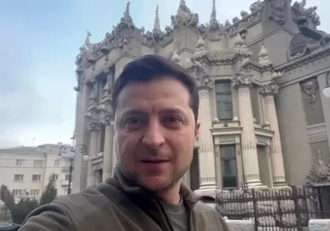 Ucraina înfiinţează o legiune străină cu voluntari din întreaga lume, anunță Volodimir Zelenski