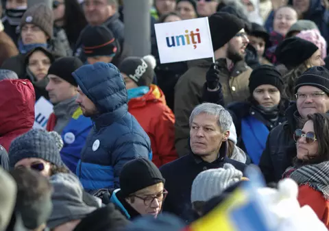 Câteva sute de demisii din USR în trei zile, după retragerea lui Cioloș din funcția de președinte. „Nu am avut niciodată așa ceva”