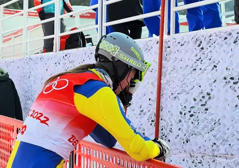 Maria Constantin, în lacrimi după ce a fost descalificată în proba de slalom, la Jocurile Olimpice de iarnă de la Beijing