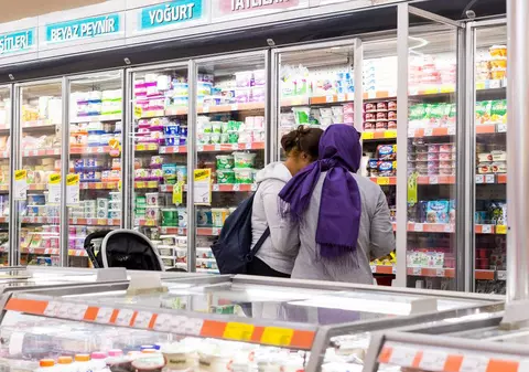 Sisteme antifurt au fost montate la alimentele de bază, cafea sau ciocolată în magazinele din Turcia