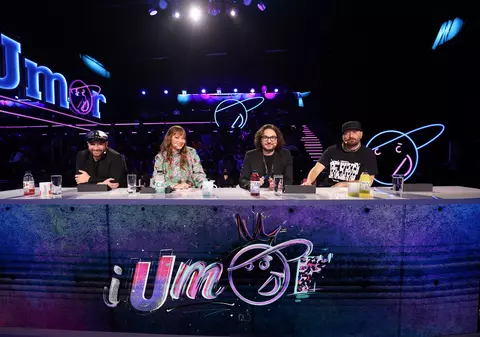Florin Dumitrescu, al patrulea jurat „iUmor” de astăzi, va fi luat la roast de bucătarii Iosif Ștefănescu și Bogdan Vandici