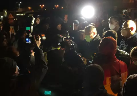 Nicolae Ciucă în Vama Siret: „Nu m-aș fi așteptat să trăiesc să mai văd astfel de situații”