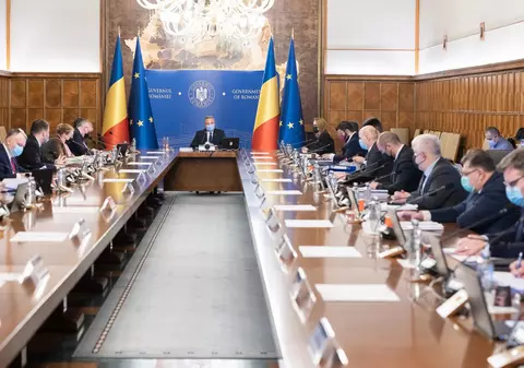 „Căutăm consultant pentru unul dintre miniștrii cu imagine bună”. Anunțul de angajare, postat pe un grup de pe Facebook