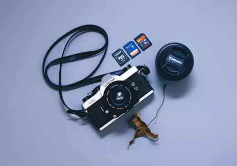 3 motive să folosești un card de memorie la aparatul tău foto