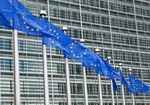 Parlamentul European va cere marți instituțiilor UE să acorde Ucrainei statut de țară candidată UE