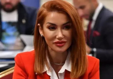 Raluca Tănase, reacție dură după ce a fost criticată că a exagerat cu intervențiile estetice: „E firească transformarea mea, pentru că am îmbătrânit”