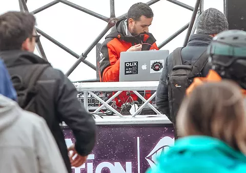 SAGA și KISS FM lansează SAGA Rave Nation, prima emisiune de radio a unui festival din România