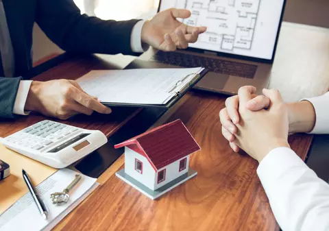 BNR a majorat dobânda-cheie de la 2% la 2,5%. Ce înseamnă asta pentru românii cu credite la bănci