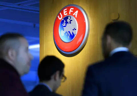 Decizia UEFA în cazul meciului Fenerbahce-Dinamo Kiev, la care fanii turci au scandat numele lui Vladimir Putin