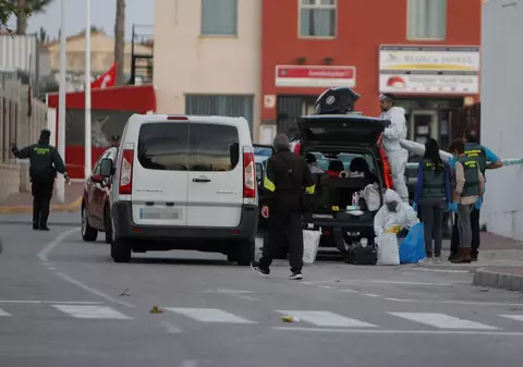 Un băiat din Spania și-a împușcat mortal mama, tatăl și fratele, după o ceartă privind notele de la școală