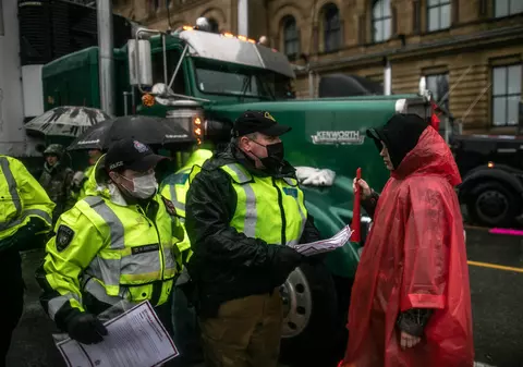 Poliția canadiană pregătește reprimarea protestelor din Ottawa: „Acțiunea este iminentă”