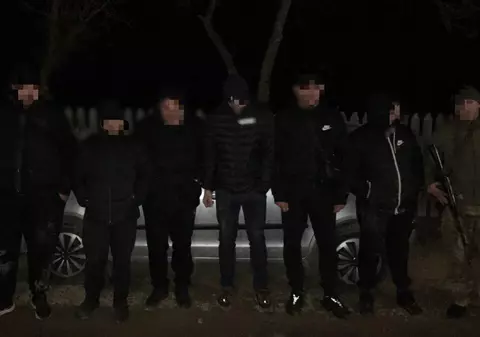 Un ucrainean a luat 52.000 de dolari ca să aducă pe ascuns, în România, 6 bărbați care n-au voie să părăsească țara