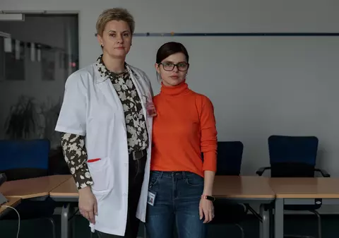 O viață nouă, forțată de război. Povestea primelor ucrainence angajate în România: „Înseamnă ceva să pleci știind că vei avea un salariu”