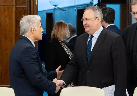 Premierul Ciucă, discuție cu ministrul israelian de externe: Mai mult ca oricând, cetățenii trebuie protejați de efectele agresiunii din Ucraina