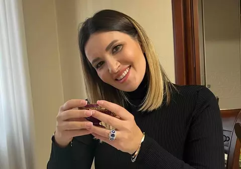 Ce face Ela Crăciun pentru a-și menține tenul perfect. Vedeta are intervenții la nivelul feței. „Vă mai spun un secret”