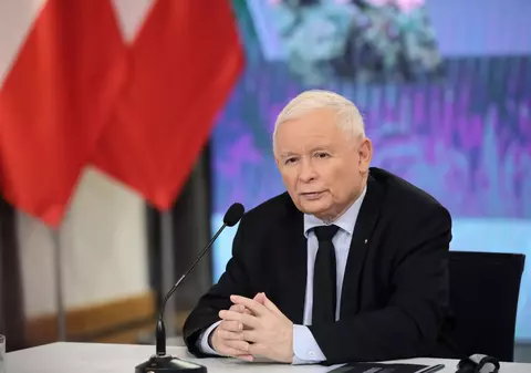 Polonia e dispusă să găzduiască arme nucleare americane pe teritoriul său și vrea mai multe trupe NATO