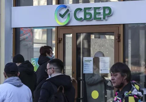 Cea mai mare bancă rusă iese de pe piața europeană, din cauza sancțiunilor financiare ale Occidentului