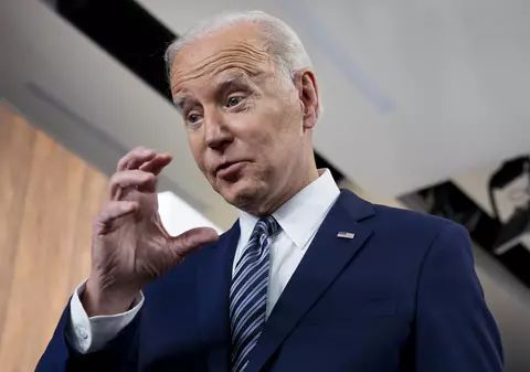 Prețul petrolului a scăzut cu 4%, după ce SUA au anunțat că vor debloca zilnic un milion de barili de țiței din rezervele strategice