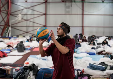 Scăpați de război și de discriminarea de la granița ucraineană, mii de studenți indieni au găsit în România „un rai”: pături, mâncare, siguranță