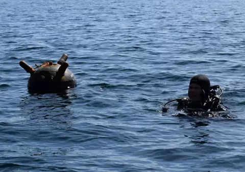 Vasile Dîncu: „Indiferent cine a minat în Marea Neagră, s-a minat masiv în zona malului ucrainean cel puţin. E clar că aceste mine s-ar putea să ajungă şi în zona noastră”