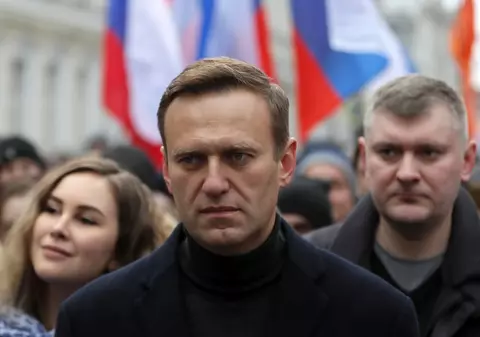 Navalnîi, apel către ruși: „Totul are un preț și trebuie să-l plătim. Ca să oprim războiul trebuie să umplem noi închisorile. Ieșiți în stradă”