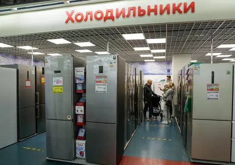 Rușii nu mai pot cumpăra electronice și electrocasnice în rate sau pe credit