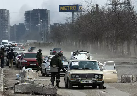 Rusia dă ultimatum Ucrainei să predea Mariupolul asediat, invocând „catastrofa umanitară teribilă”. „Depuneți armele”