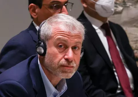 Ce rol joacă Abramovici în negocierile dintre Rusia și Ucraina: marionetă al lui Putin sau militant pentru pace?