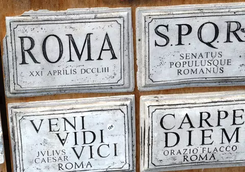 Cele mai cunoscute proverbe și expresii în limba latină