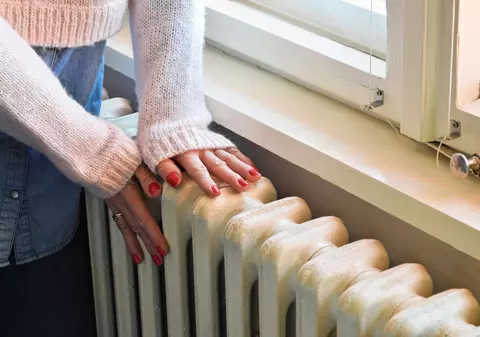 Bucureștenii vor plăti dublu pentru căldură. Scumpirea gigacaloriei, decisă miercuri în Consiliul General