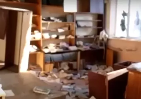 „700 dintre ai noștri sunt morți, nu știm ce să facem. Dormim într-o școală care cade pe noi”, îi povestește soției, îngrozit, un soldat rus din Ucraina