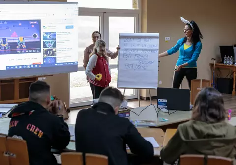 REPORTAJ. Cei 11 copii refugiați ai lui Iura. Viața copiilor orfani ucraineni într-o tabără din Bistrița 