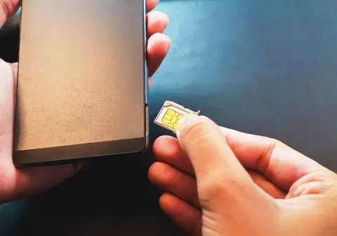 Telefonul mobil nu recunoaște cartela SIM? 10 soluții pentru a rezolva problema