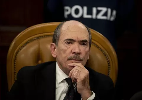 „Războiul e o mină de aur pentru mafie”. Cum profită 'Ndrangheta, Camorra și Cosa Nostra de pe urma suferinței ucrainenilor