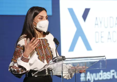 Regina Letizia a Spaniei a încălcat protocolul pentru a-și arăta susținerea pentru Ucraina. Cum a apărut la o acțiune caritabilă