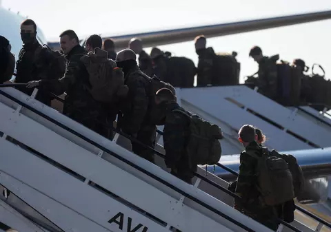 Dorm 100 într-un cort, dar altceva îi deranjează pe militarii belgieni de la Kogălniceanu: „Depindem de rațiile americane, un soi de mâncare cu sos”