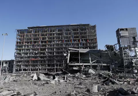 „Acesta era cândva un centru comercial”. Imagini cu mall-ul din Kiev distrus de bombardamente. Cel puțin 8 persoane au murit