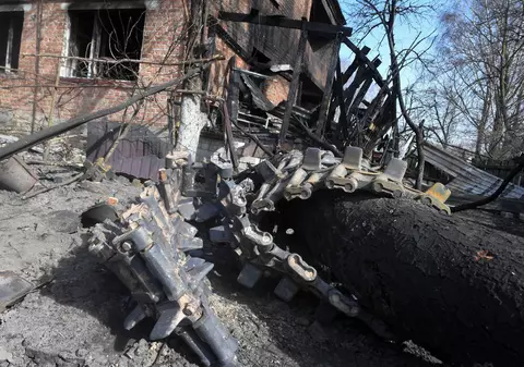 „A fost alarmă aeriană în toată țara pe timpul nopții”, spune un oficial ucrainean. Rușii au continuat atacul: „Își ling rănile, nu se retrag”