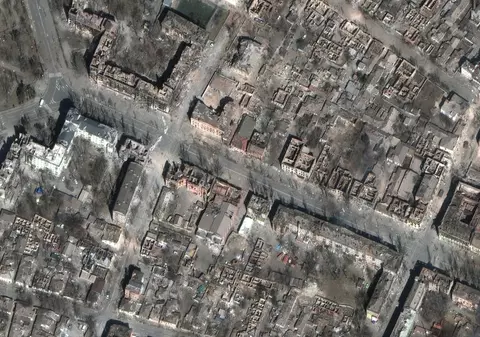 Orașul Mariupol, văzut din satelit: o grămadă de moloz și ruine. Imagini noi
