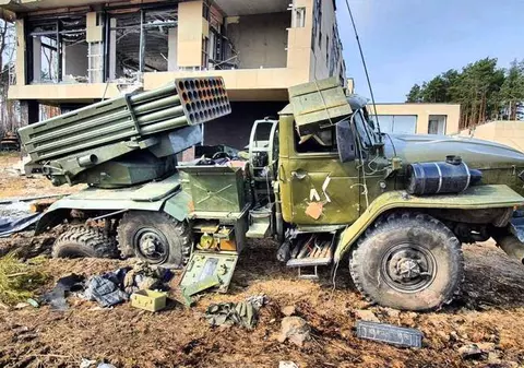 Un milionar ucrainean spune că le-a cerut forțelor de la Kiev să-i bombardeze vila, după ce rușii s-au instalat în ea