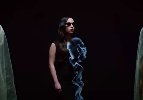 Andrada Precup a lansat prima ei melodie din carieră. Cântăreața nevăzătoare care a câștigat „X Factor” 2020 e mândră: „Sper să vă placă”