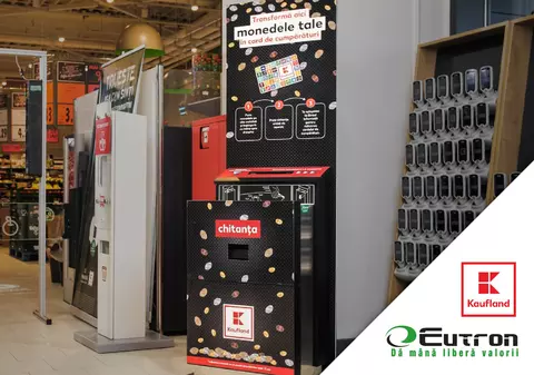 1900 lei în monede: Un brăilean și-a adus tot măruntul din casă, la Kaufland